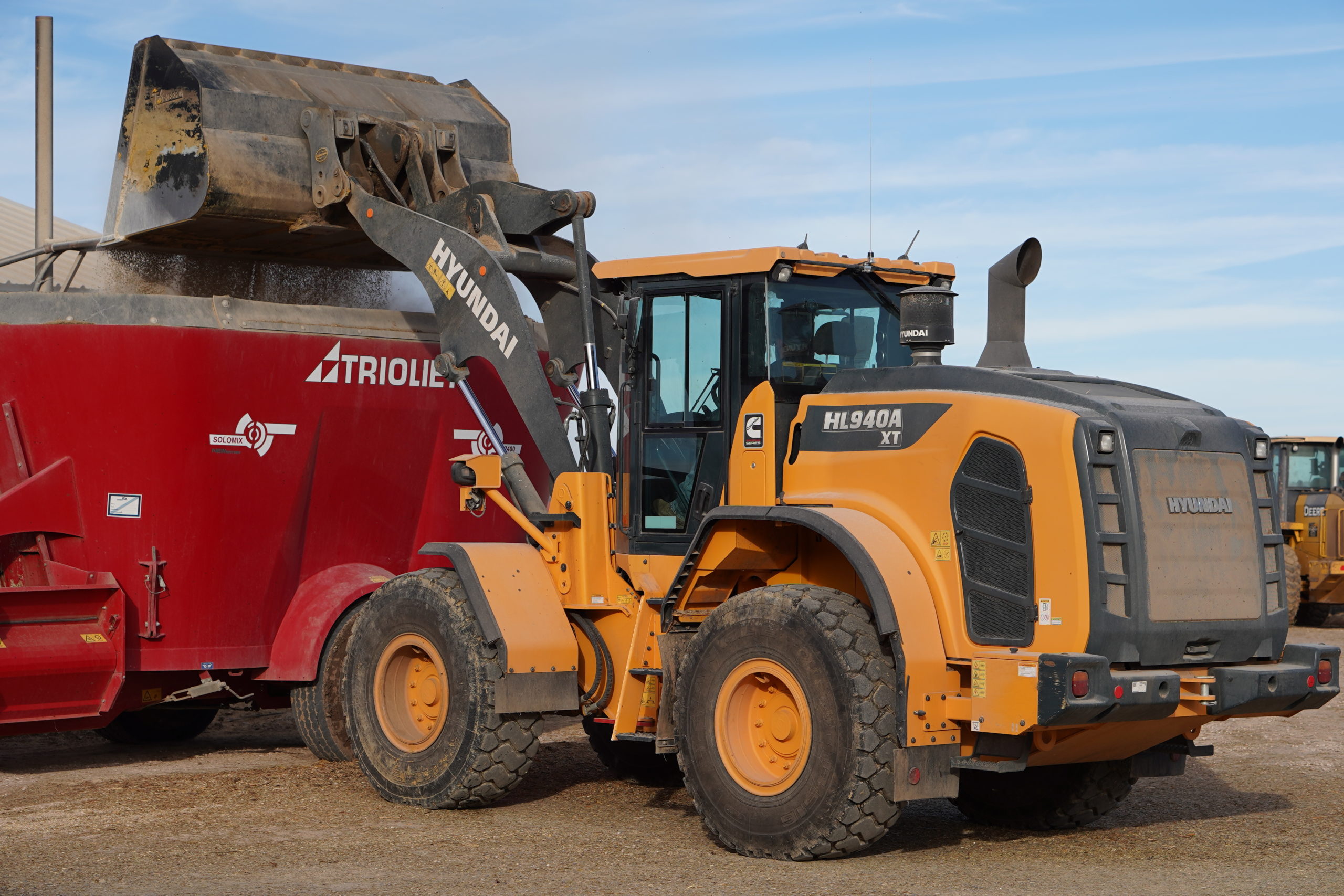 Why Get Hyundai Wheel Loaders For Your Feedlot Operation?