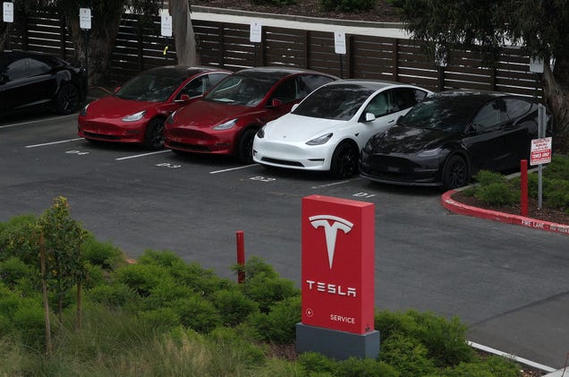 Tesla’s purchase of 2 million EVs over Autopilot is being probed by the feds