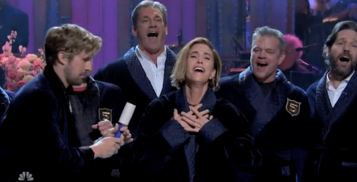 ‘SNL’ Monologue: Kristen Wiig Will get Her ‘5-Timers’ Jacket from Ryan Gosling