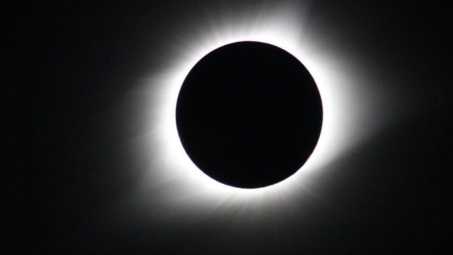Leer reside: The 2024 whole solar eclipse