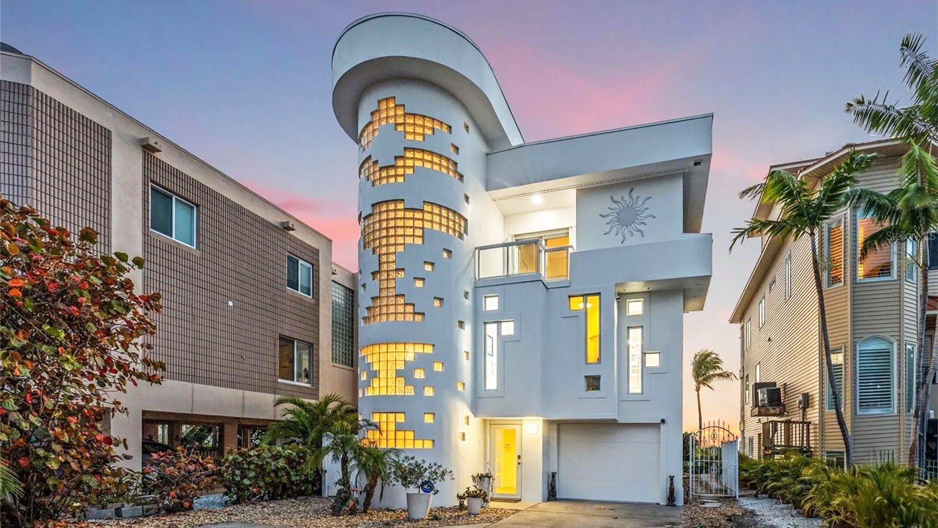 Let’s Be Sure: Glass Block House in Florida Is a Colorful Satisfaction for $3.8M