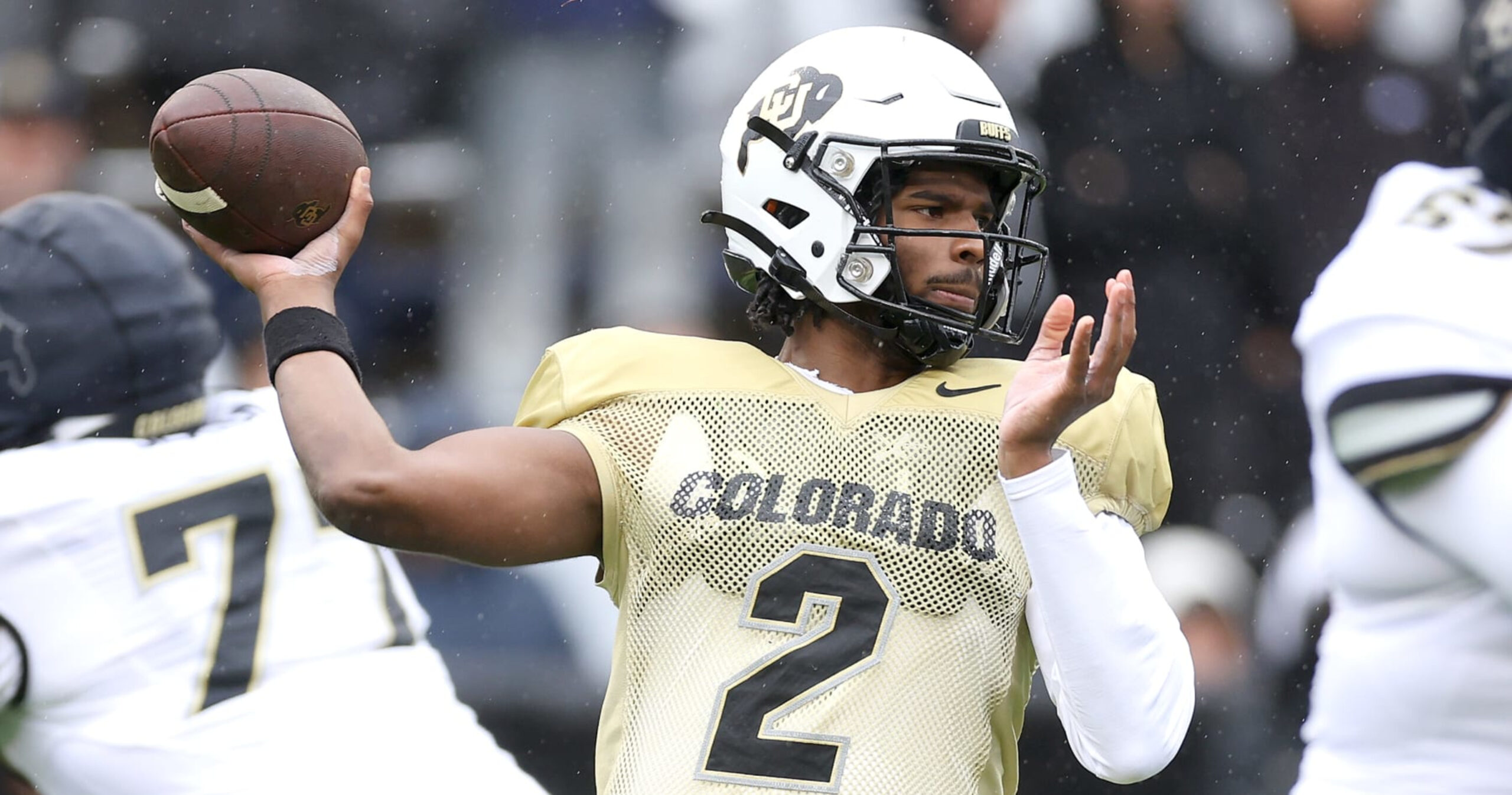 Shedeur Sanders Rips ‘Very Mid’ Xavier Smith After Remarks on Deion Sanders, Colorado