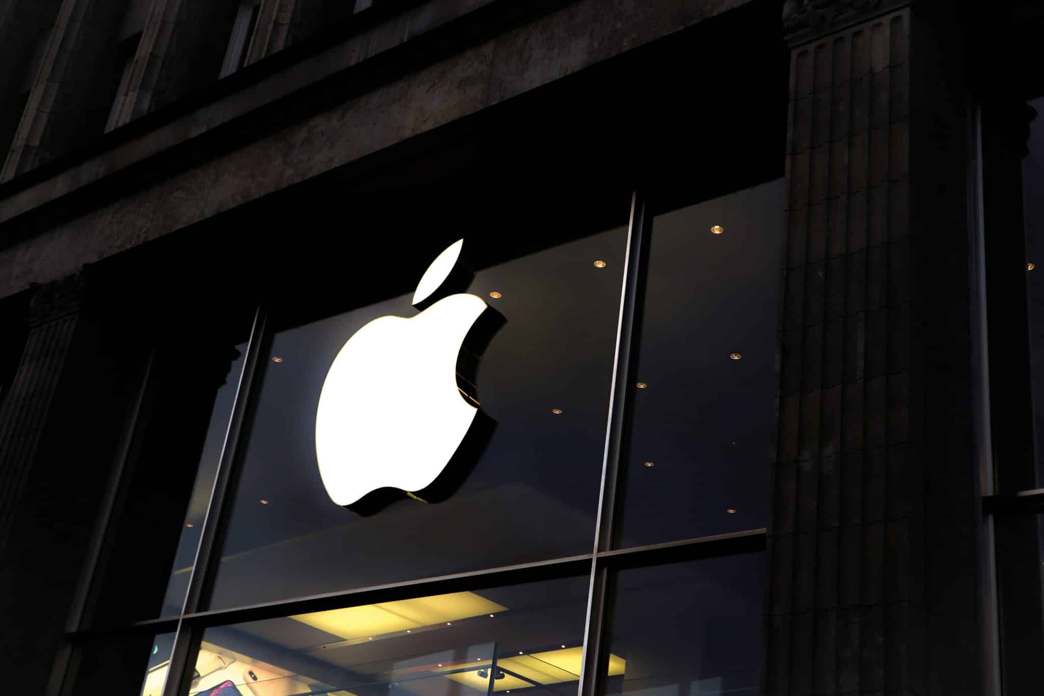 Apple Unearths First-Quarter Revenue Facts & Announces a $110 Billion Stock Buyback