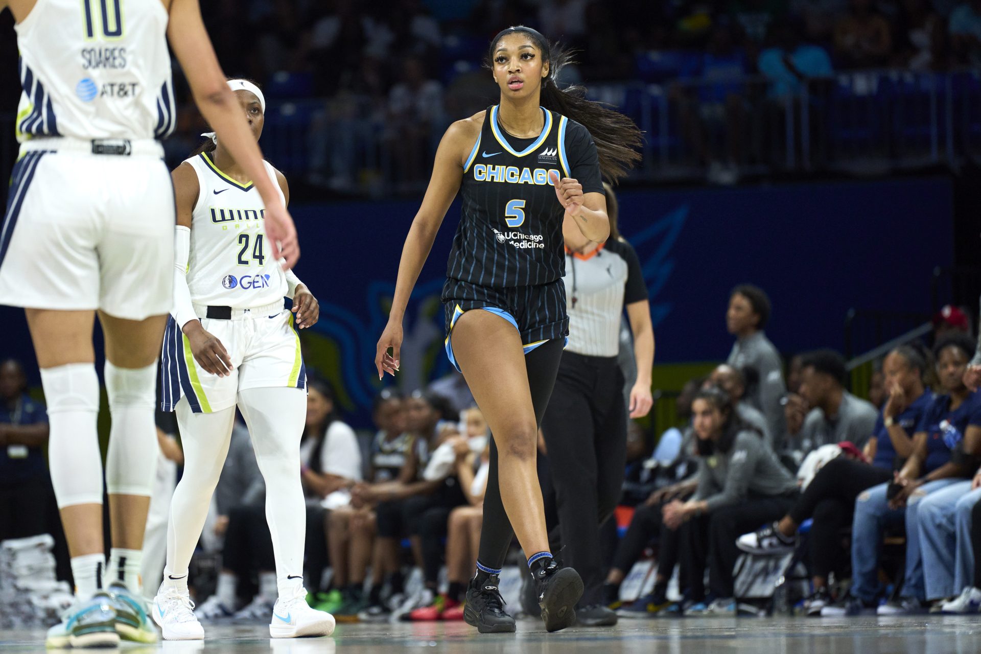 Keepin’ It Beautiful! Angel Reese Reacts To Alyssa Thomas Making Contact With Her Neck For the length of Sport (VIDEOS)