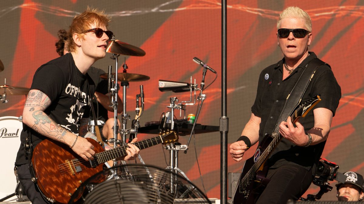 “I old to faux to be in their band in the concentrate on and bid alongside to the album after I became as soon as 9”: Ed Sheeran picks up an electrical guitar for a high-octane appearance with The Offspring