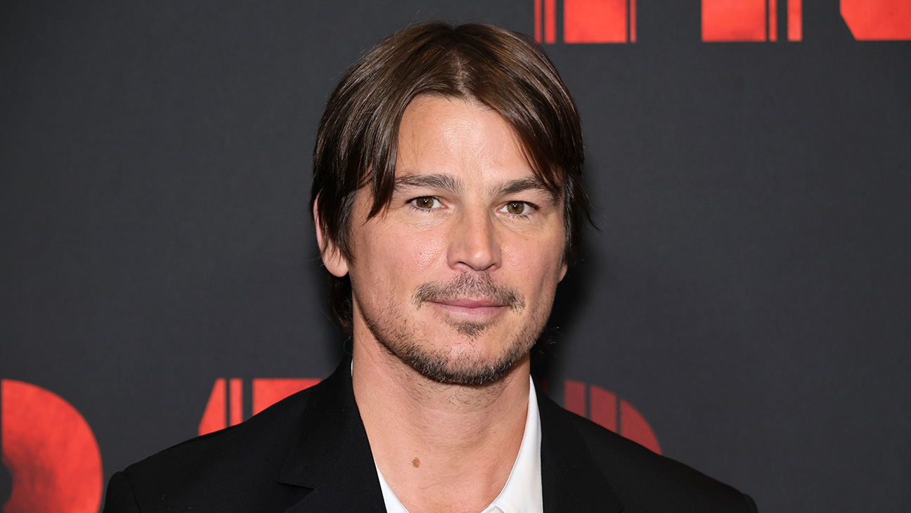 Josh Hartnett Finds Matt Damon’s “Unhelpful” Advice While Filming ‘Oppenheimer’