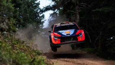 WRC Acropolis: Sordo tyre delamination hands Neuville the lead