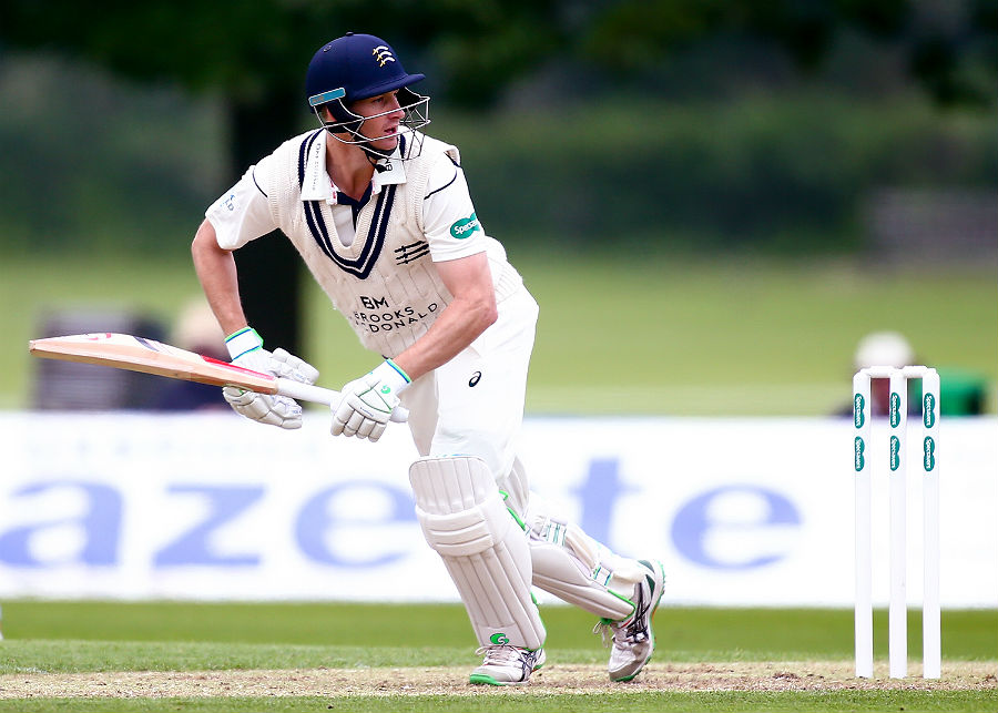 Hope ebbs for Middlesex as weather leaves them wanting favours