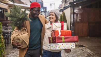 Savvy Spending for Your Holiday Finances