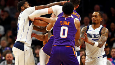 Mavericks-Suns brawl ends with 3 ejected after punch thrown