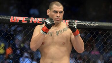 Light UFC champion Cain Velasquez signs with World Fight League as crew manager